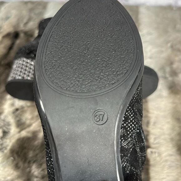 BNIB Ankle Booties - Picture 10 of 13